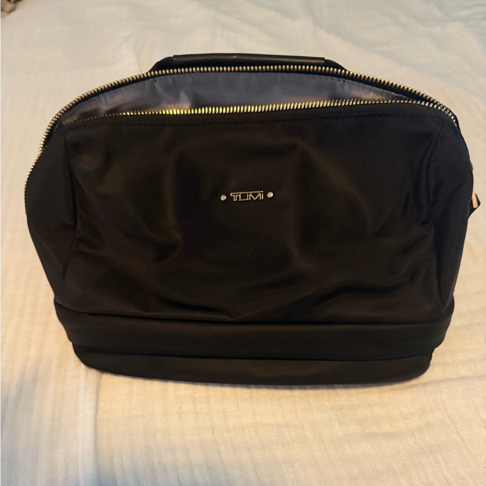NWT Black Tumi Seattle Cosmetics bag